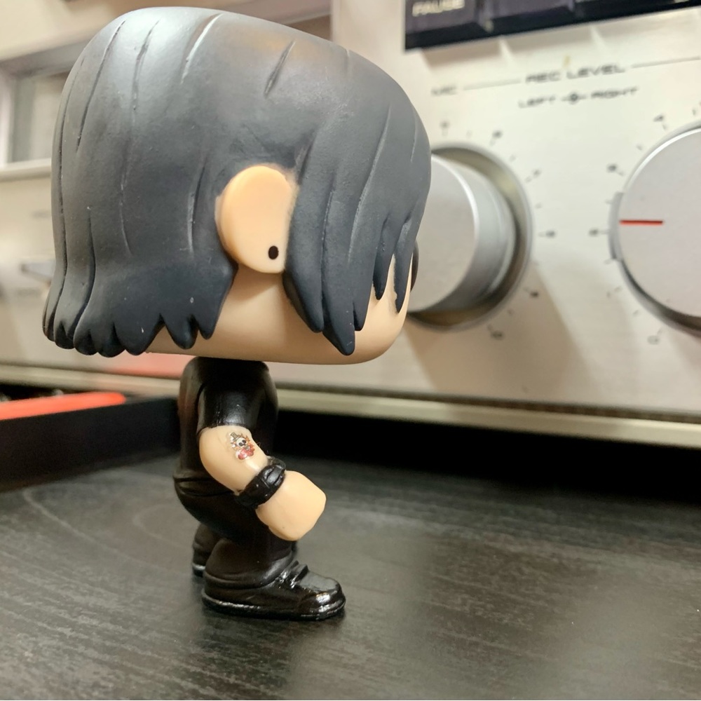 Hot Topic Guy Funko Pop - Picture 4 of 8